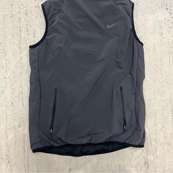 Nike WMNS AeroLayer FunnelNeck Training Vest Dark Grey Black WETPROOF 809260 010 - Picture 3 of 8